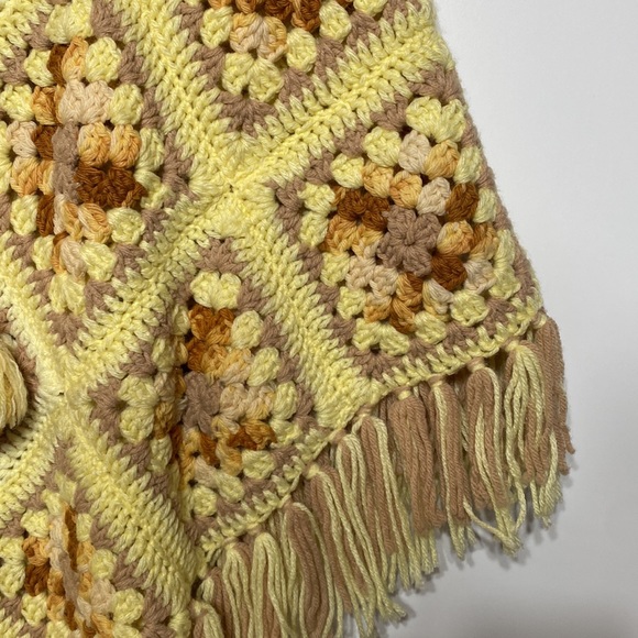 Vintage Handmade Bohemian Crochet Poncho Cape - Picture 7 of 8
